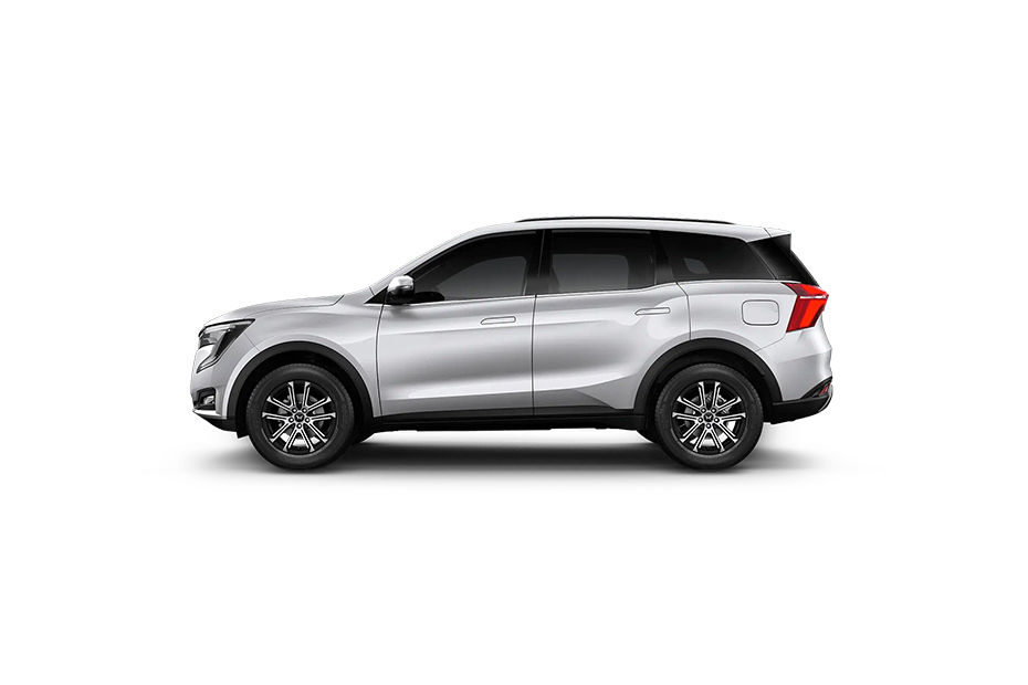 Mahindra XUV700 Everest White colour